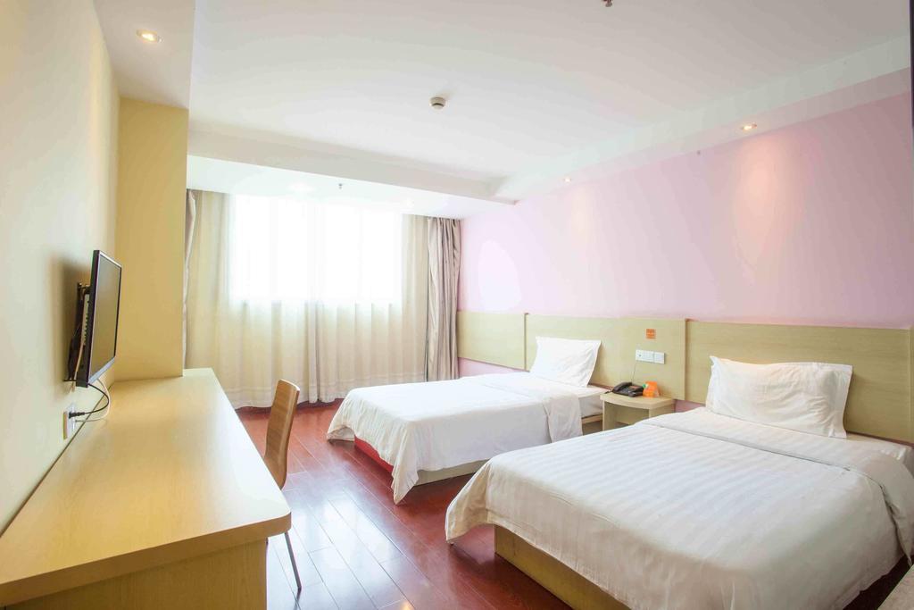 7Days Inn Dalian Gangwan Square Station Port חדר תמונה
