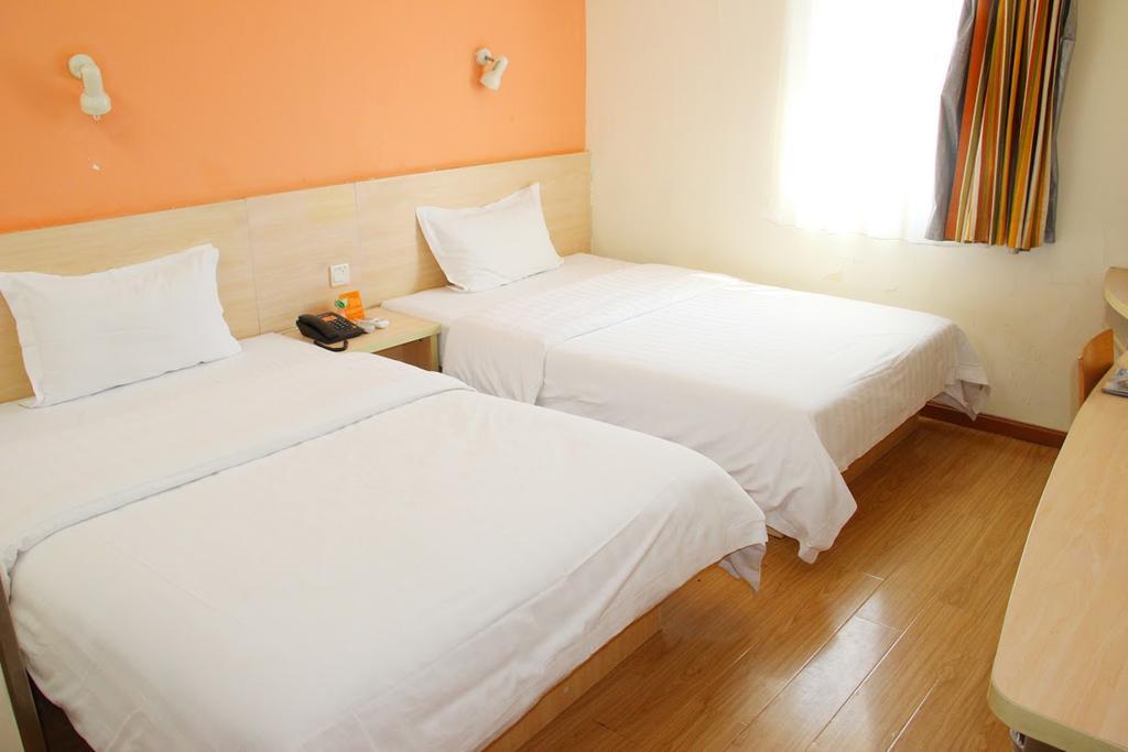 7Days Inn Dalian Gangwan Square Station Port מראה חיצוני תמונה