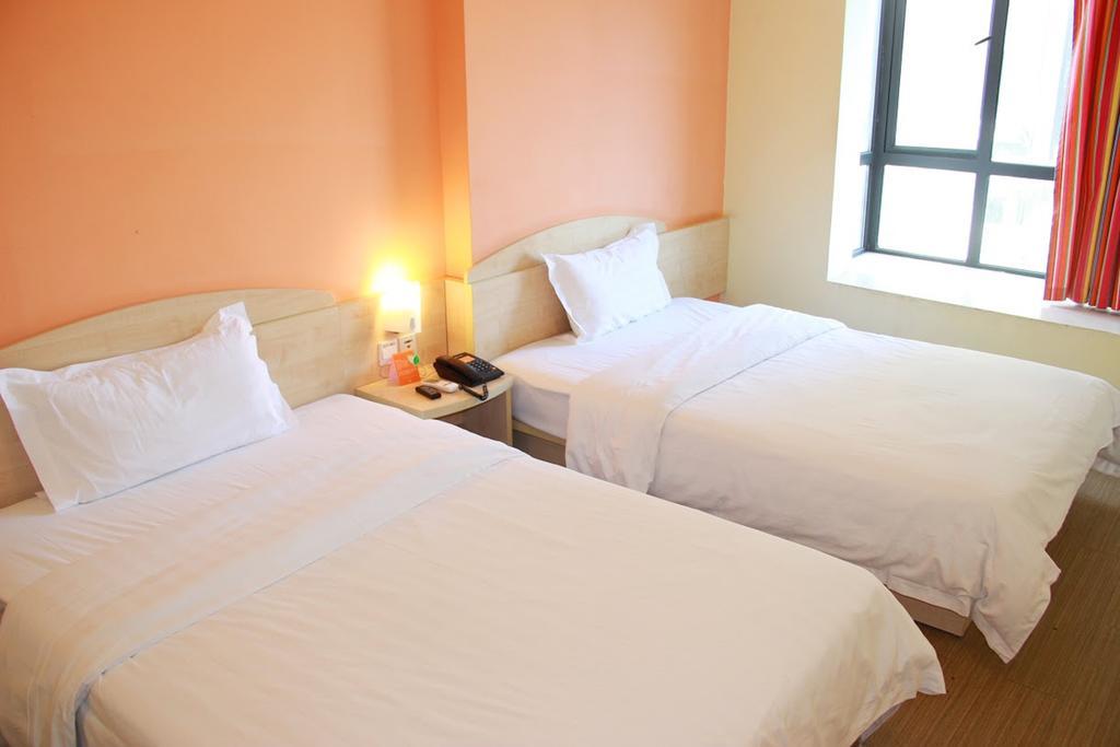 7Days Inn Dalian Gangwan Square Station Port מראה חיצוני תמונה