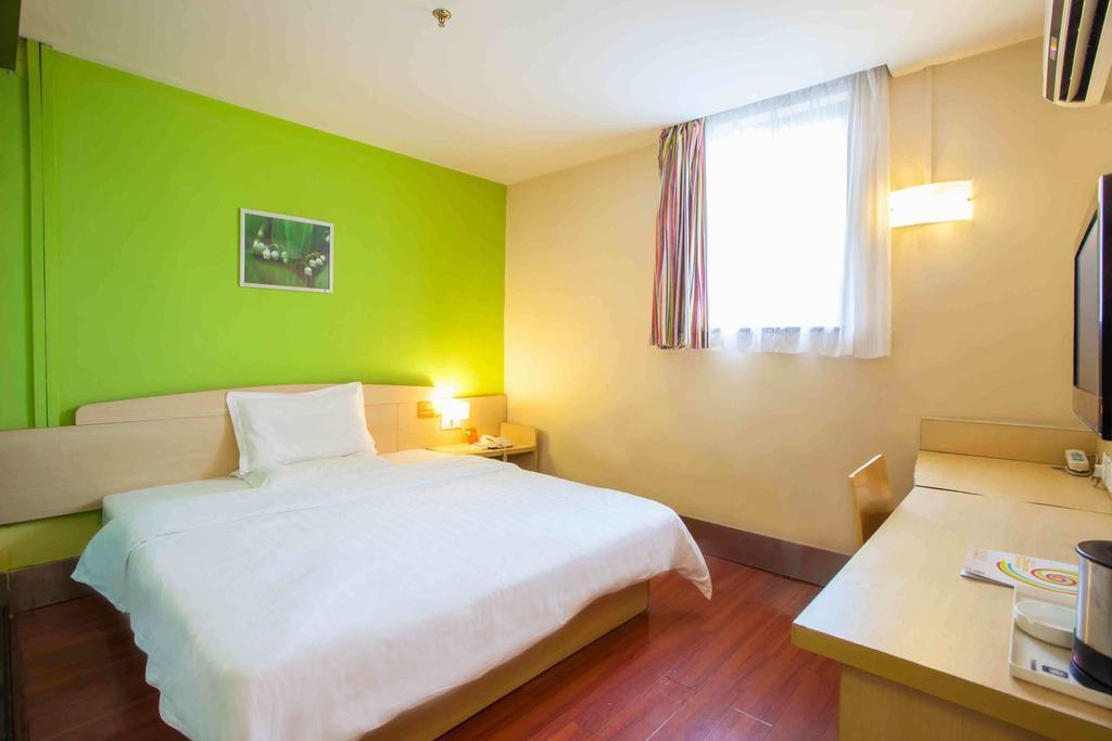 7Days Inn Dalian Gangwan Square Station Port חדר תמונה
