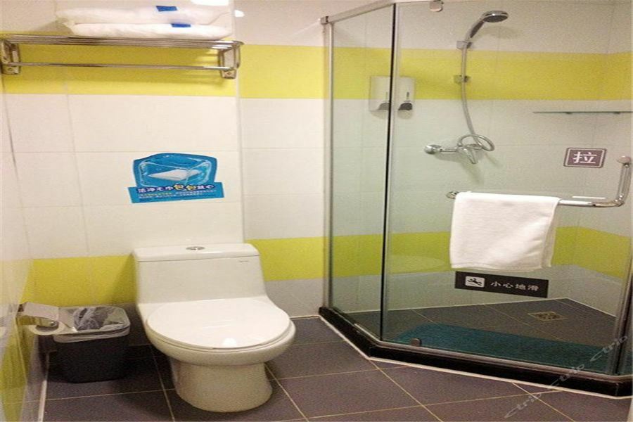 7Days Inn Dalian Gangwan Square Station Port מראה חיצוני תמונה